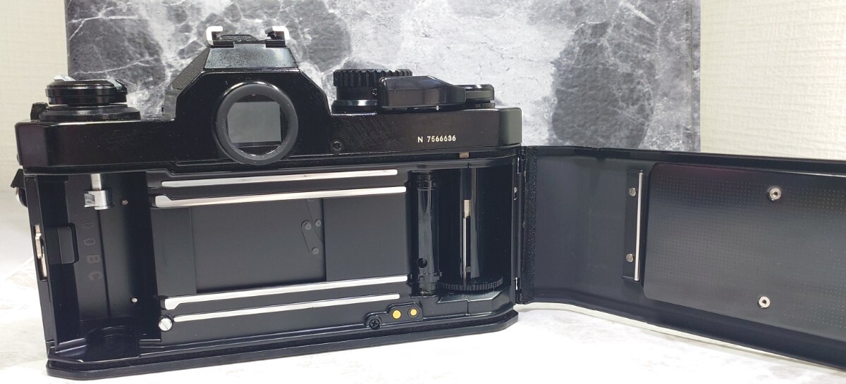 【終活整理】 Nikon NEW FM2 黒＋Ai NIKKOR 50mm f1.4＋200mm f4 単焦点2本セット 各動作良好 スローOK 露出計OK レンズ光学良好 ニコンの画像6