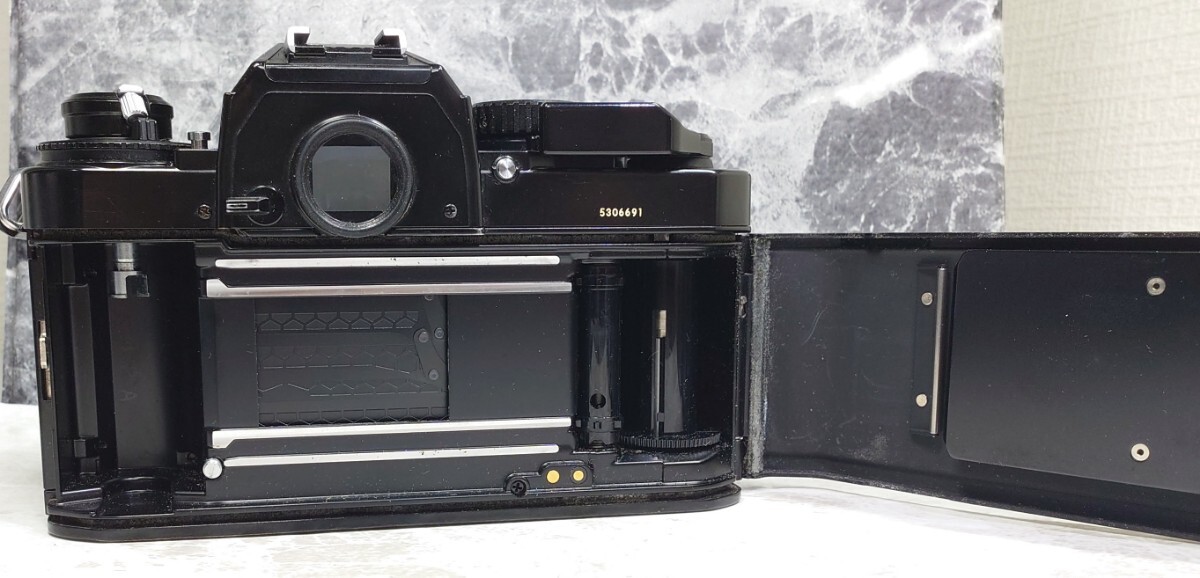 【終活コレクション整理】 Nikon FA 黒＋Ai-s NIKKOR 50mm f1.4＋35-105mm マクロ付ズーム 各動作良好 露出計OK ニコン フィルムカメラ_画像6