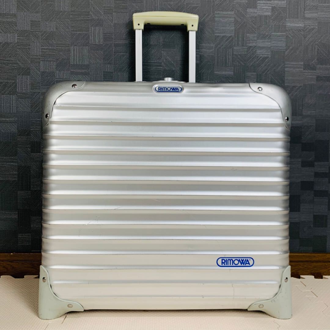 【美品】青ロゴ RIMOWA リモワ TOPAS トパーズ ビジネストローリー 23L 機内持ち込み 2輪 TSAロック コンパクト アルミ キャリーケース_画像2