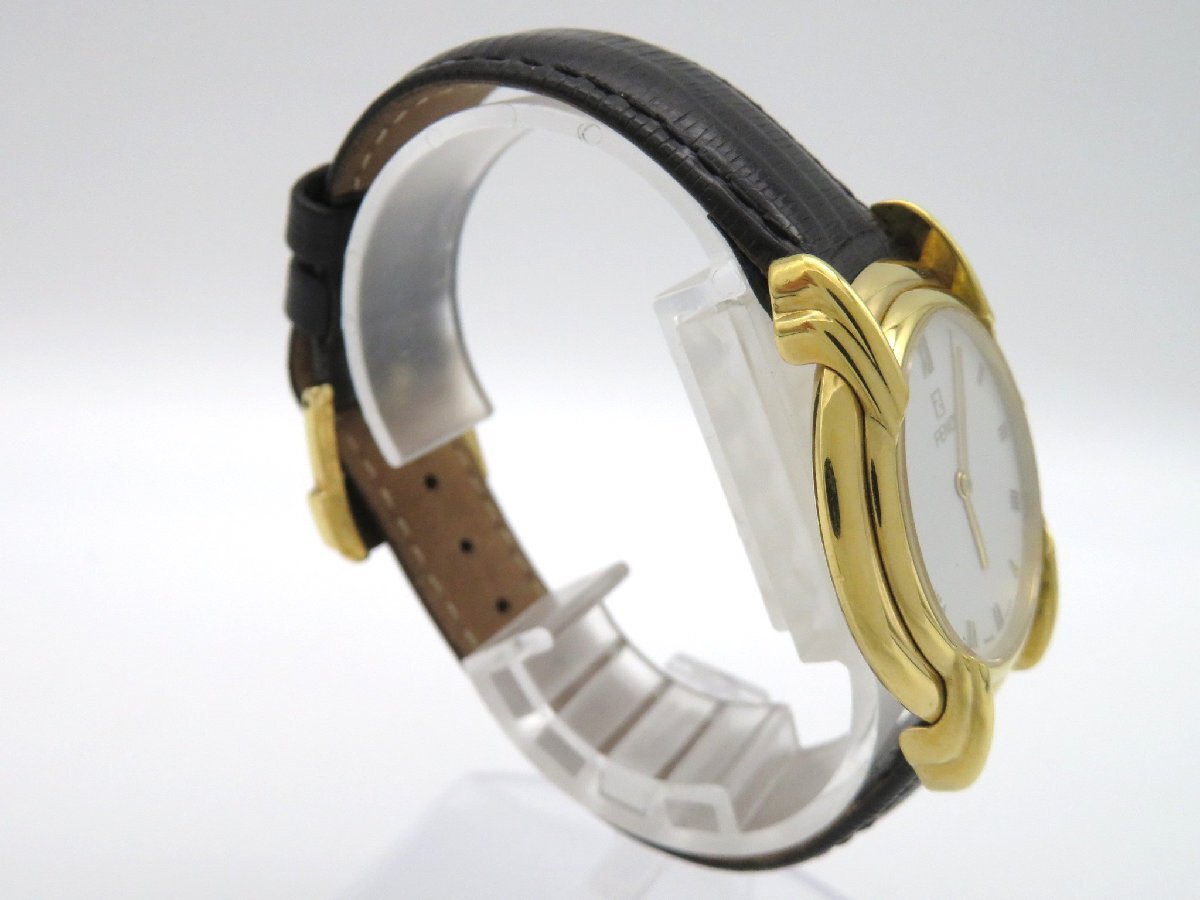 1円◆ジャンク◆ フェンディ 300J 白 クオーツ ユニセックス 腕時計 M18004_画像3