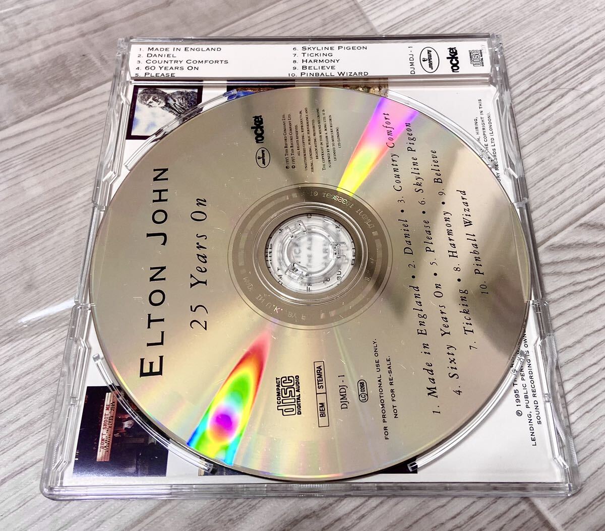 エルトン・ジョン　Elton John UK製　特製プロモCD 10曲 1995年　sampler 貴重盤　UK promo only CD 25years ON_画像4