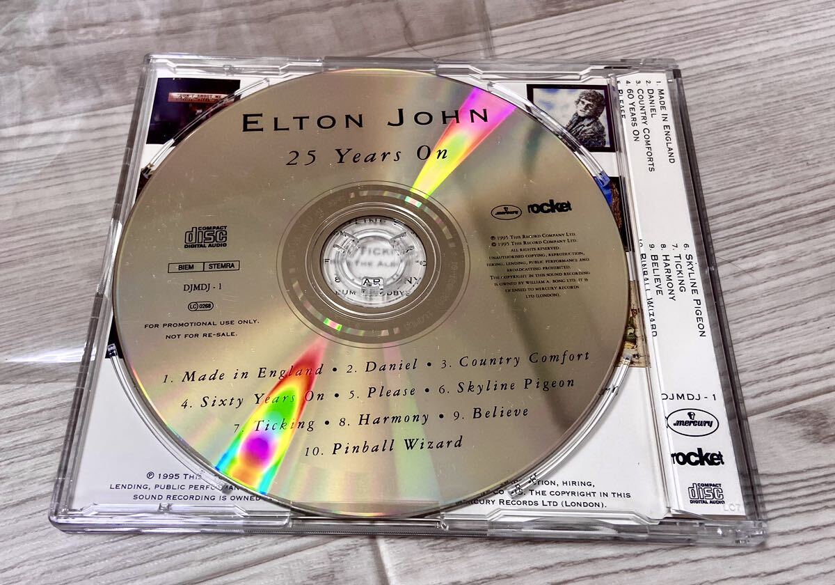エルトン・ジョン　Elton John UK製　特製プロモCD 10曲 1995年　sampler 貴重盤　UK promo only CD 25years ON_画像3