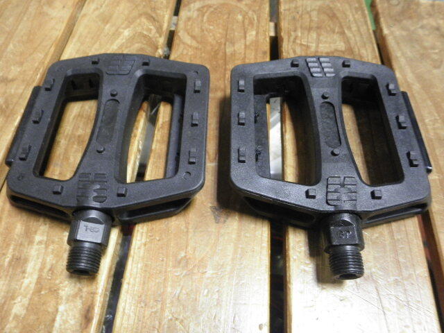 純正ペダル KUWAHARA クワハラ KE-01 2nd Lot BMX オールドBMX 純正ペダル KUWAHARA クワハラ KE-01 2nd Lot BMX オールドBMX