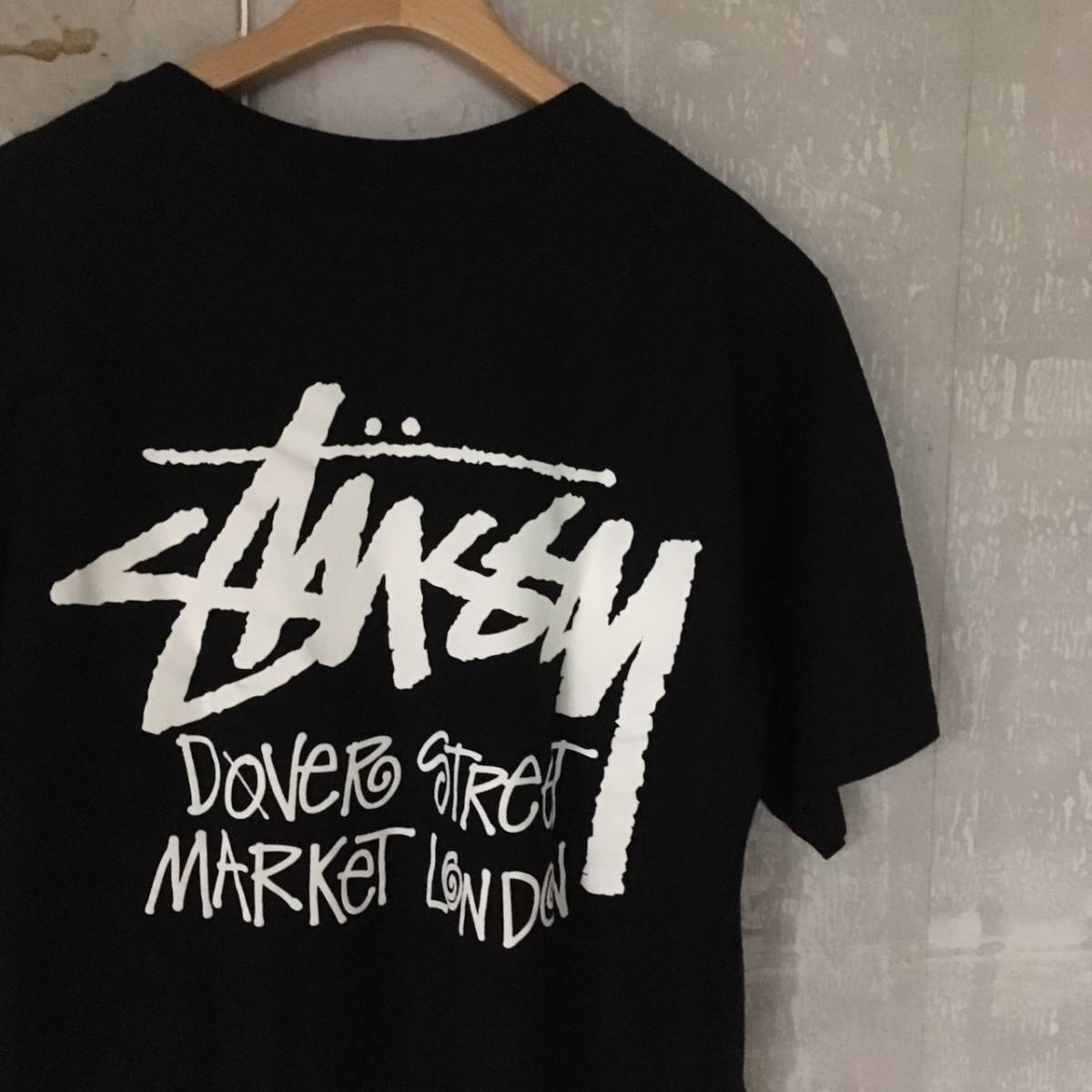 サイズS STUSSY DSML限定 黒 Tシャツ Dover street market London 