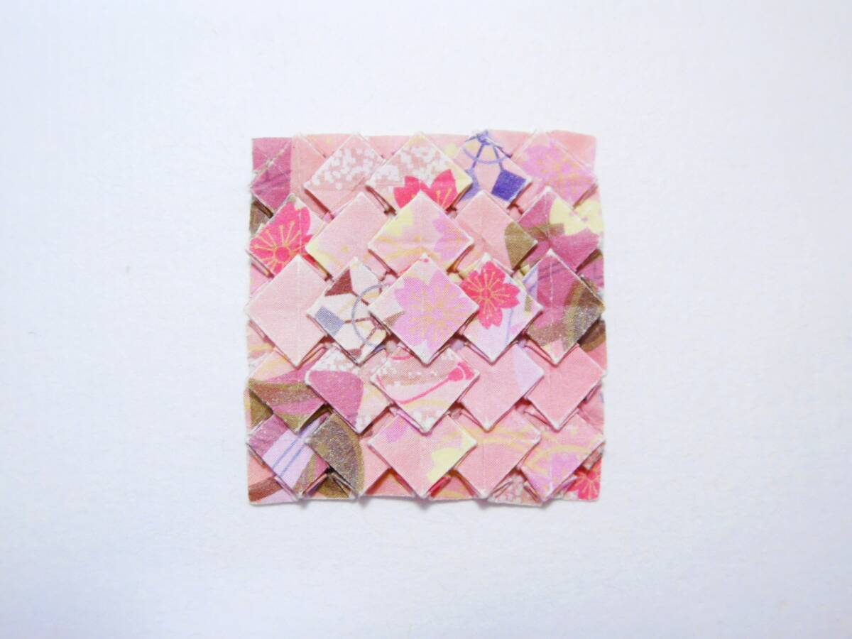 ピラミッド折り　折り紙　ピンク　絵柄　（ 小 ）　Pyramid　origami　ハンドメイド_画像1