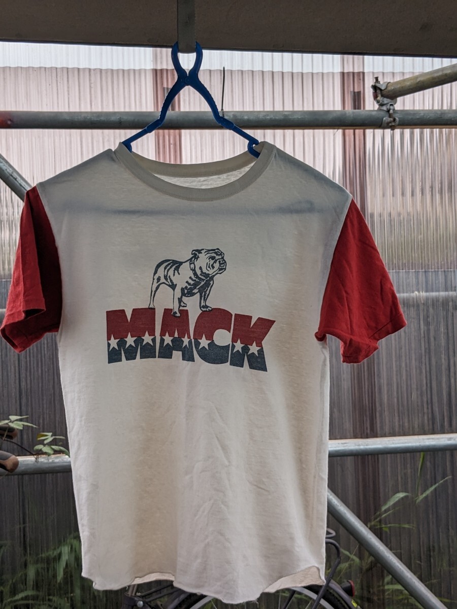  Mac truck macktruck macktrucks mack truck mack trucksbrudokbulldog T-shirt football T