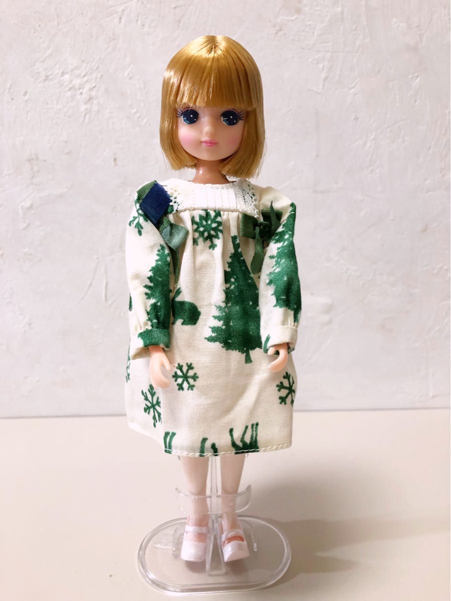 ハンドメイド　作家様　ロリータドレス　森ガールも冬支度　ドール服　リカちゃんキャッスル　アウトフィット　of リカちゃんフレンド