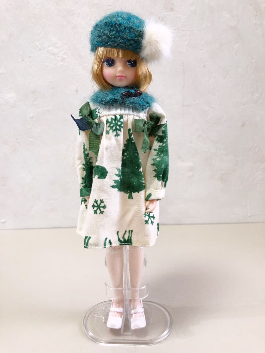 ハンドメイド　作家様　ロリータドレス　森ガールも冬支度　ドール服　リカちゃんキャッスル　アウトフィット　of リカちゃんフレンド