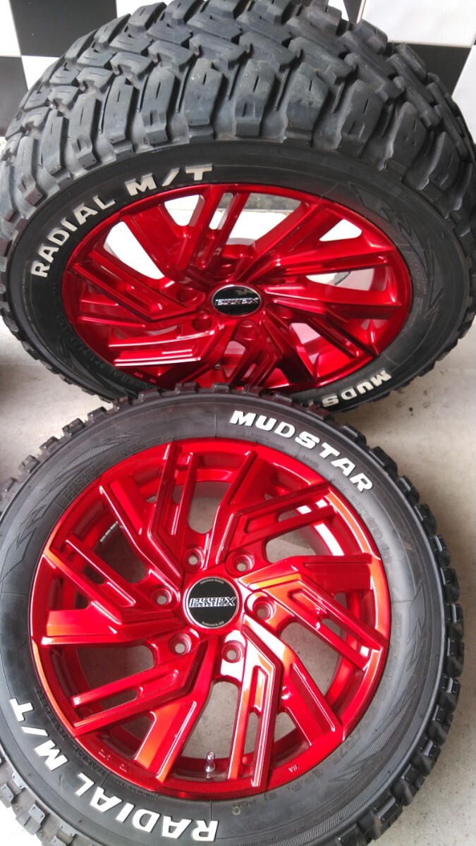 愛知 美品 ハイエース 200系 CRS エセックス essex EW-17 +38 6.5J レッド MUDSTAR M/T マッド 車検対応 アルミ ホイール タイヤ キャンプ _画像3