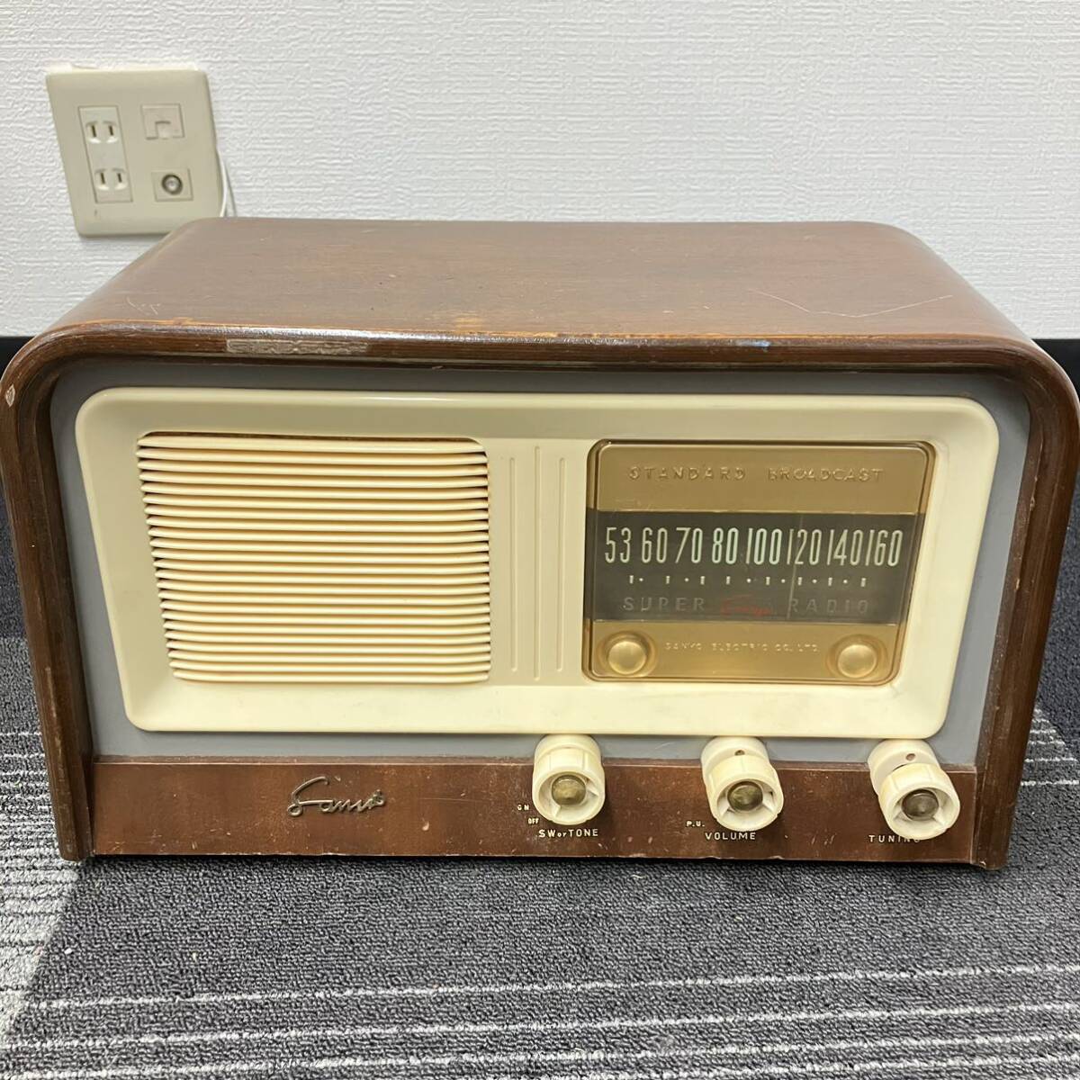 1円〜 5T SANYO 真空管ラジオ サンヨーラジオ SS-248型 アンティーク 昭和レトロ 通電確認済み 当時物 インテリア 受信機 SPD-70(アンティーク)|売買されたオークション情報、Yahoo!オークション(旧ヤフオク!) の商品情報をアーカイブ公開 - オークファン(aucfan.com)