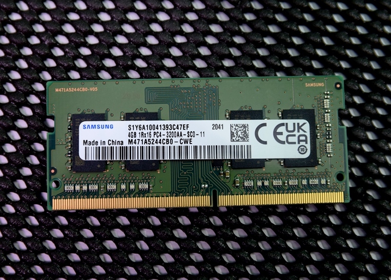 SAMSUNG製 4GB DDR4 PC4-3200AA SDRAM SODIMM 3200MHz 、260pin ★ 複数出品 ★ 送料無料の画像1
