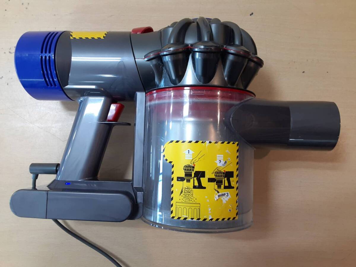 【ひ23】SV11 dyson ダイソン 掃除機 動作品 コードレスクリーナー パーツセット_画像3