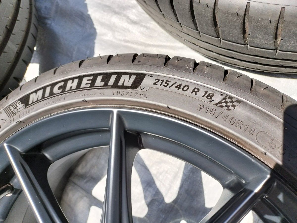 GR86 ZN8 純正ホイール MICHELIN PILOT SPORT4  215/40R18　brz zd8にも