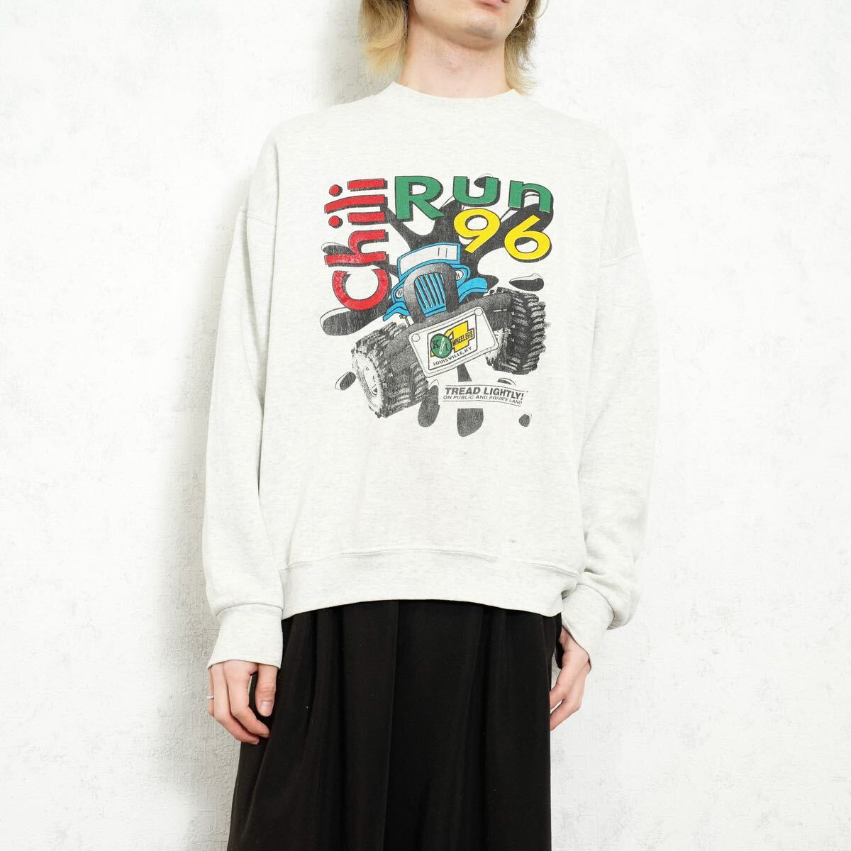 USA VINTAGE FRUIT OF THE LOOM Chili RUN PRINT DESIGN SWEAT SHIRT/アメリカ古着プリントデザインスウェット_画像1