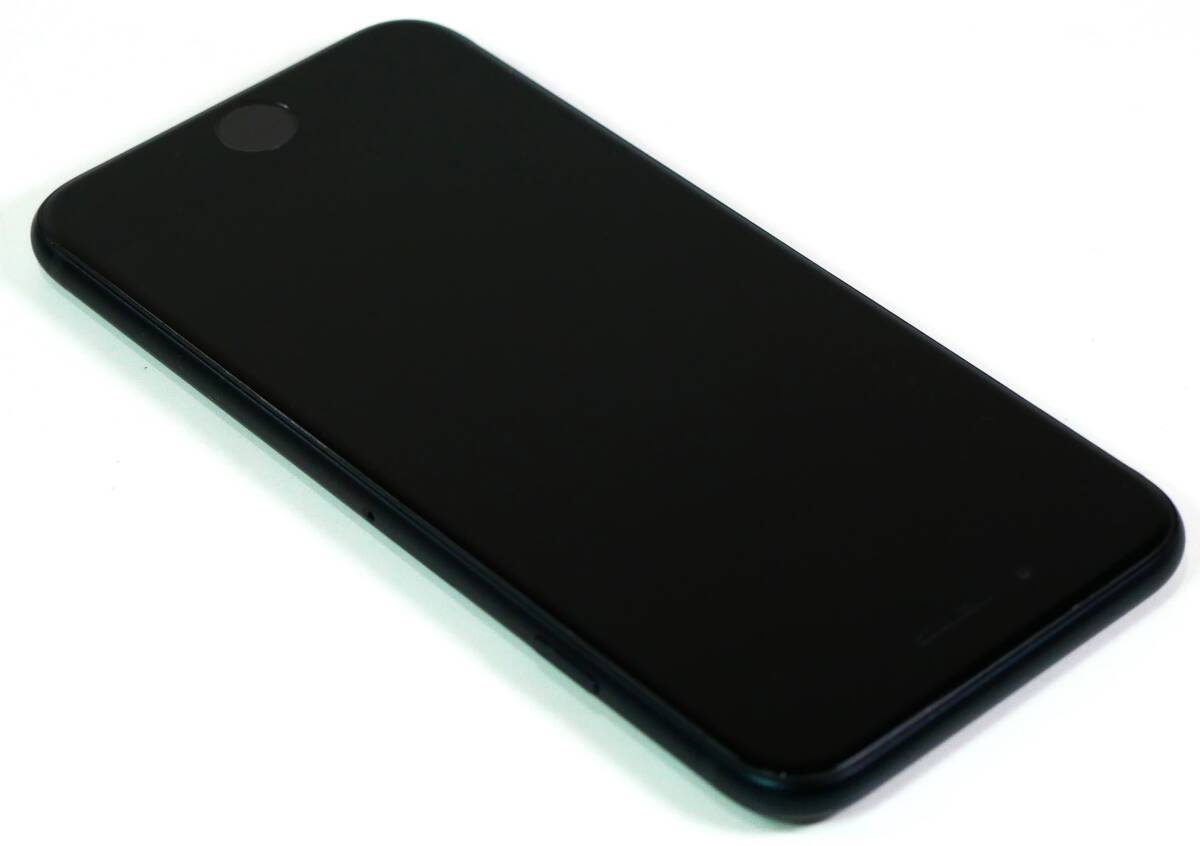 美品　iPhone SE 第３世代 SIMフリー　MMYC3J/A　バッテリー89％_画像3