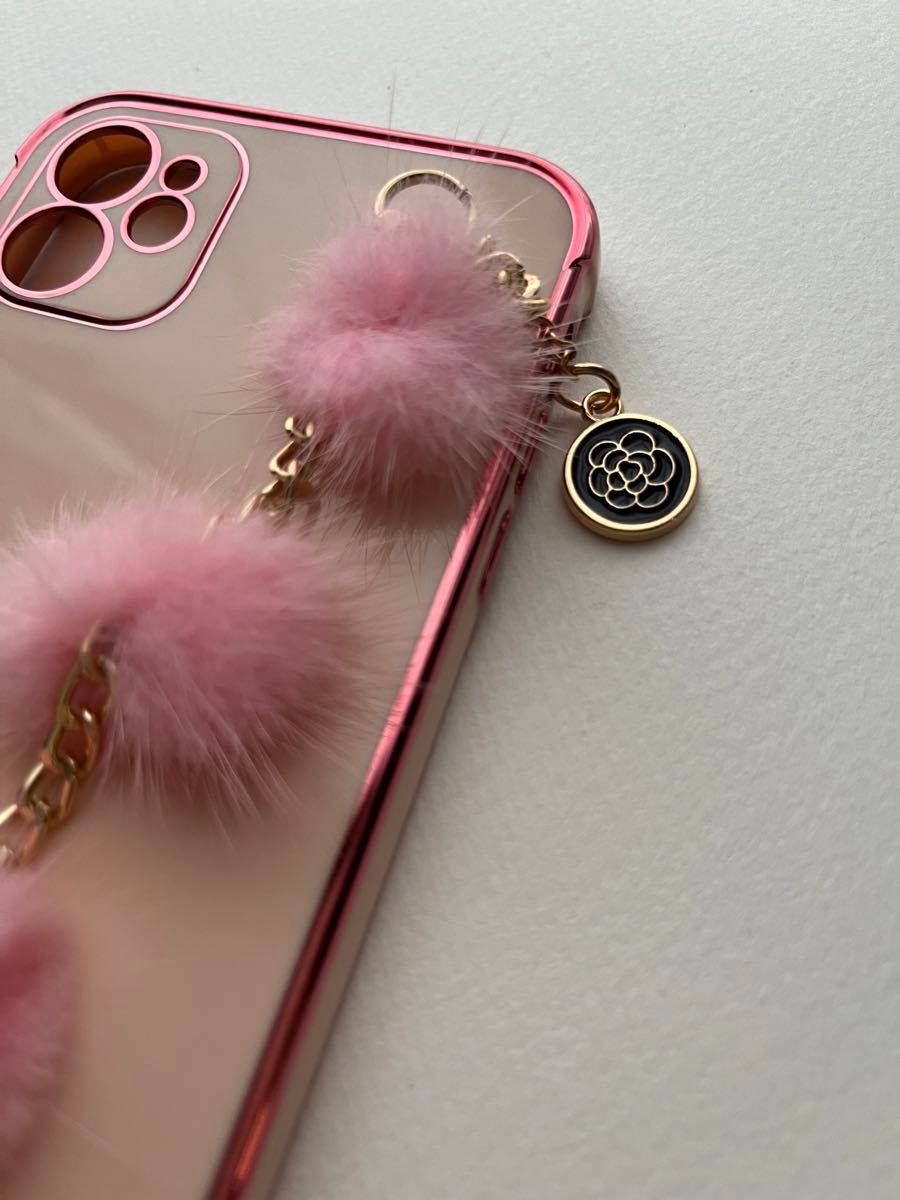 iPhone11 ポンポンファー　チェーン　キーリングハンガー　ピンク　かわいい　iphone11ケース　新品　送料込み