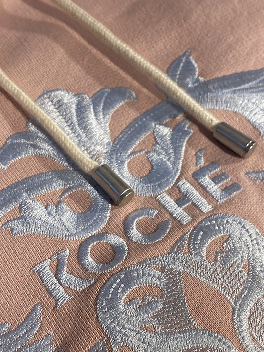定価5.8万 コシェ KOCHE リラクシーに着られるエンブレムロゴ刺繍プルオーバーパーカー スウェットパーカー オーバーサイズ イタリア製 XS_画像2