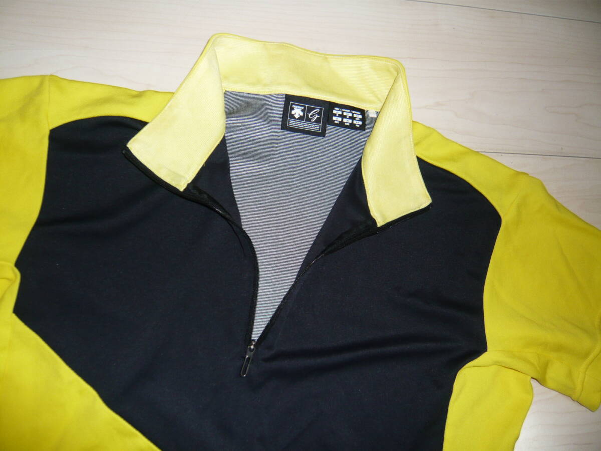 デサント　大きいサイズO（Ｌ？）ハーフジップ　モックネック　半袖ポロシャツ　ツヌーガコードリバース シャツ　DGMNJA34_画像3