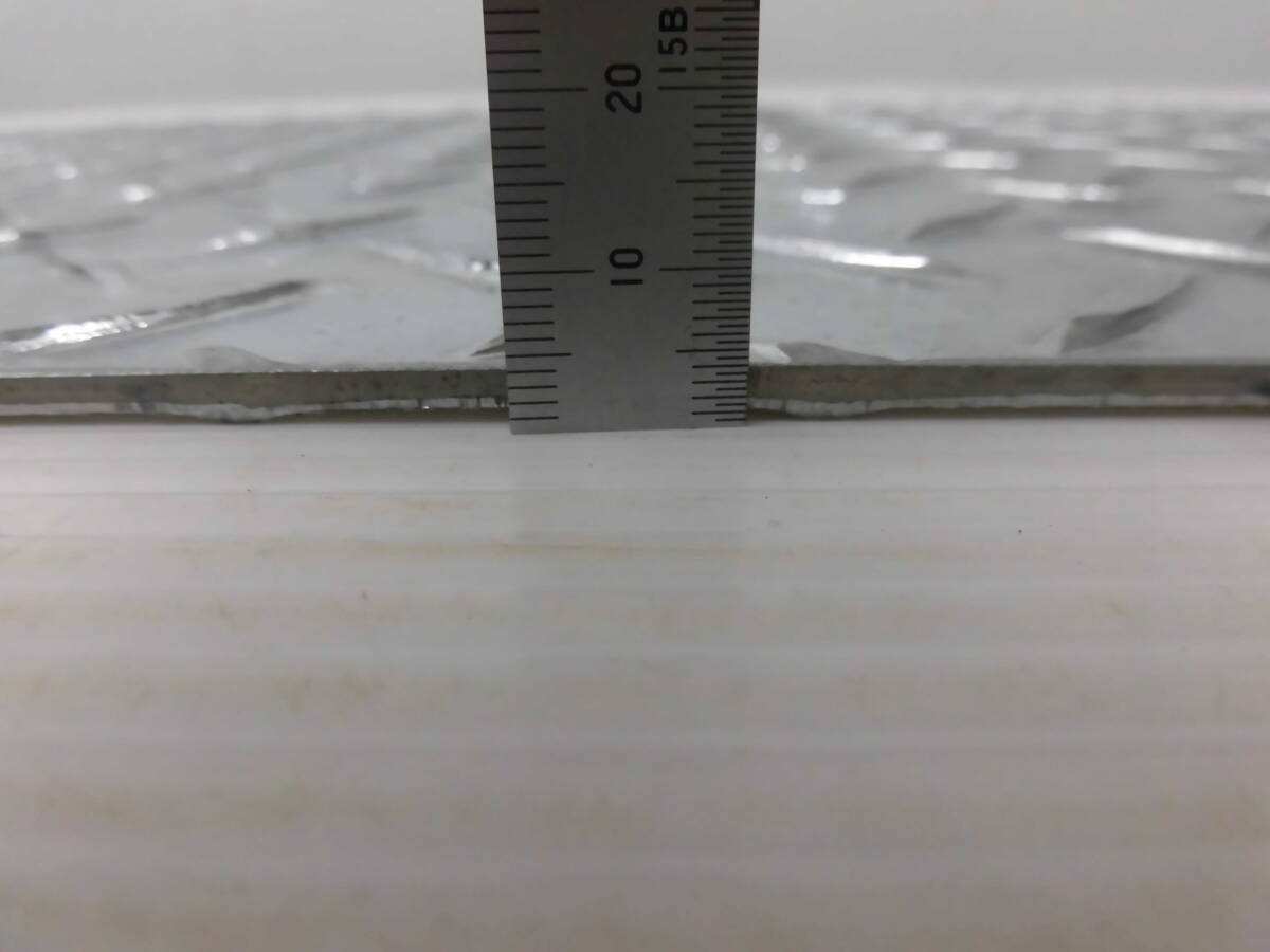 亜鉛メッキ　縞板　鉄板　板厚3.2mm　343mm x797 mm 1枚 切材　切板　溶接材　側溝蓋 _画像5
