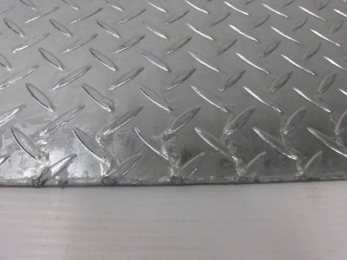 亜鉛メッキ　縞板　鉄板　板厚3.2mm　424mm x510 mm 1枚 切材　切板　溶接材　側溝蓋 _画像6