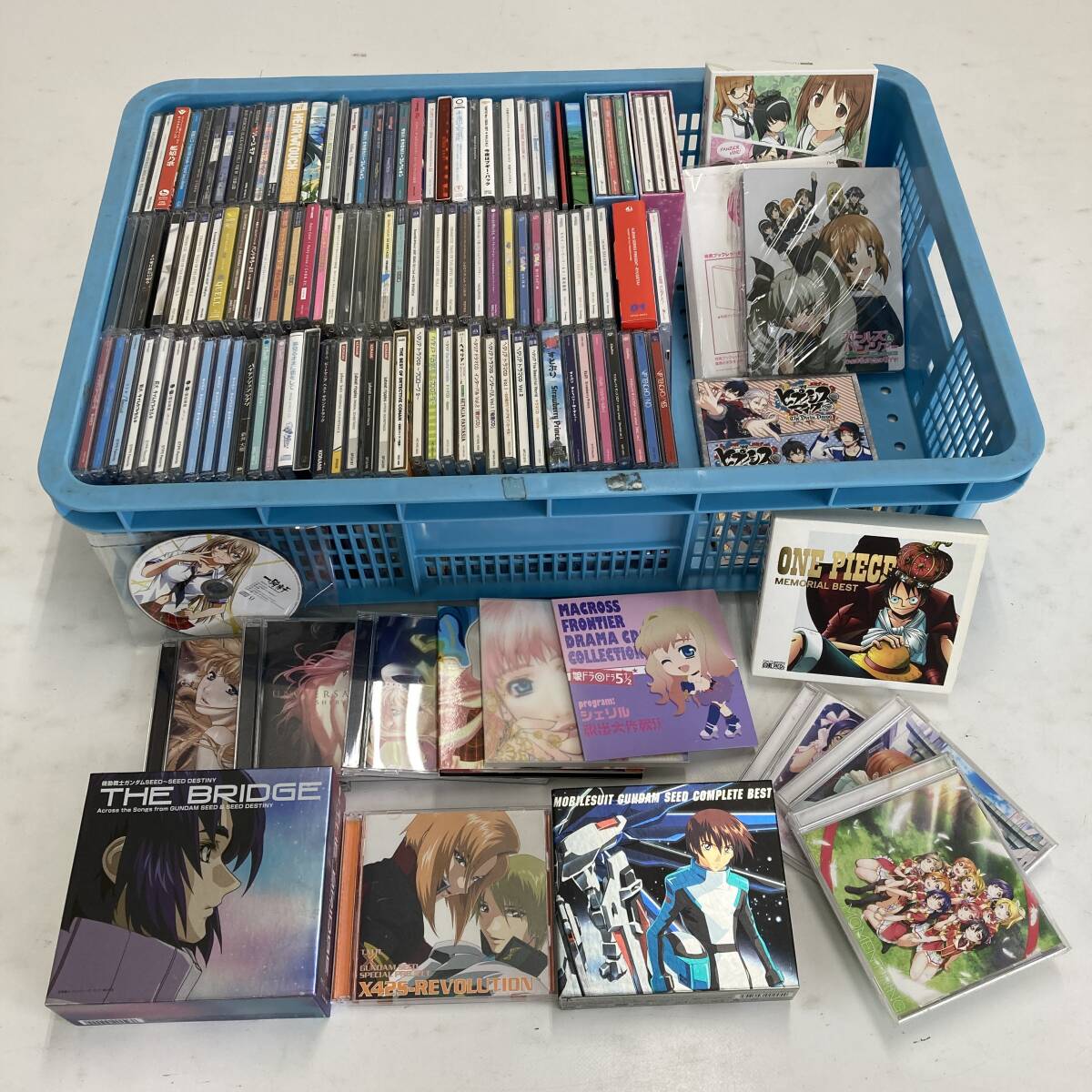  【１円～】アニメ・ゲームCD、DVDまとめ売り大量 １３０枚以上　ラブライブ　すとぷり　ヘタリア　マクロスF　SEED　艦これ 他【中古品】_画像1