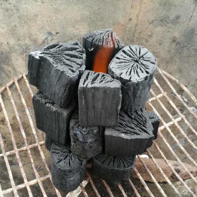 なら切炭 6kg×3袋（岩手県産）　炭 木炭 消臭 除湿 コンロ インテリア バーベキュー BBQ キャンプ_画像4