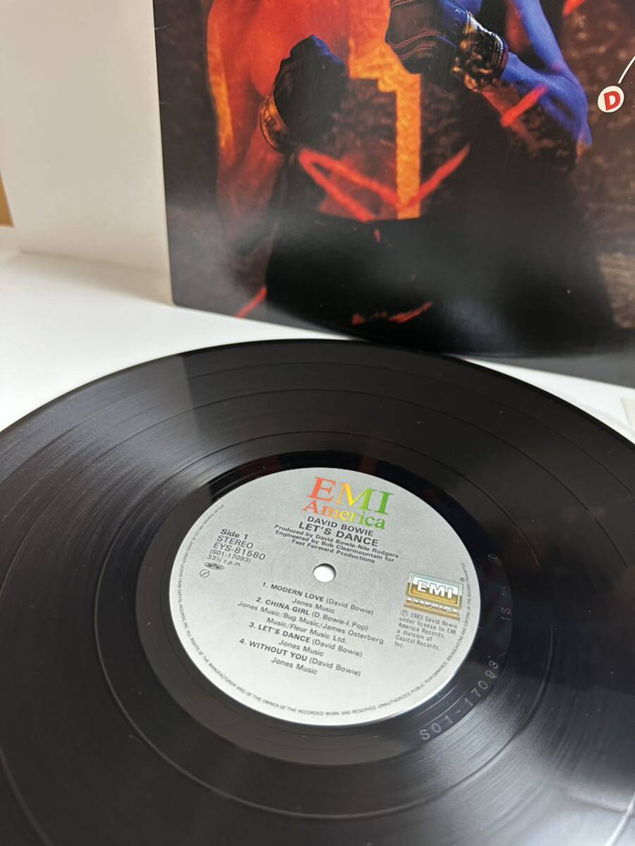 レコード LP David Bowie(デビッド・ボウイ)「LET'S DANCE(レッツ・ダンス)」 / EYS-81580（管理No.17）_画像2