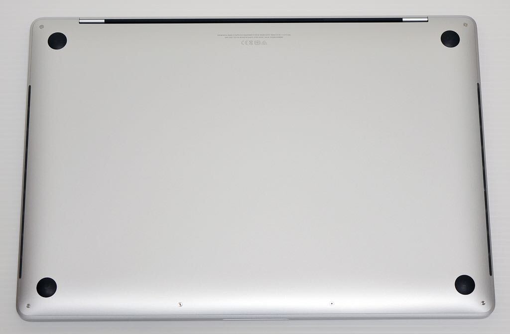 MacBook Pro 16-inch 2019 Core i9(2.4GHz8コア)64GB/SSD1TB/シルバー/新品バッテリー 美品