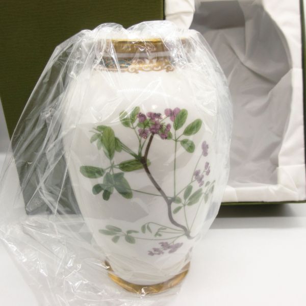未使用 NARUMI ナルミ 花瓶 高さ23cm ボーンチャイナ 94131-169 フラワーベース 花器 陶器 洋食器 花柄/Aの画像4