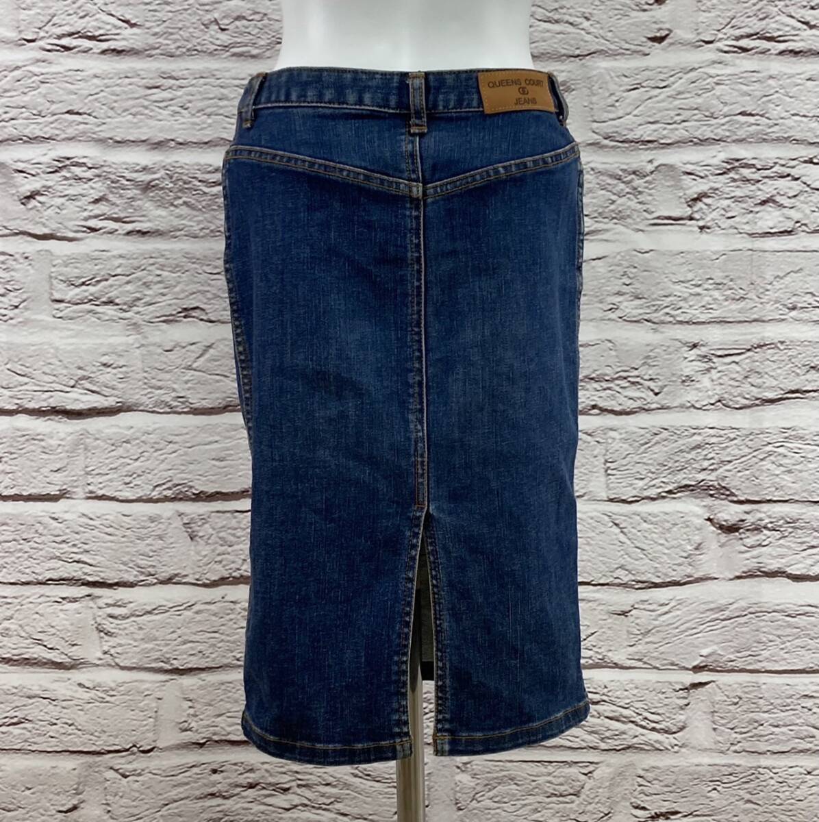 *7467P* QUEENS COURT JEANS knee height skirt 