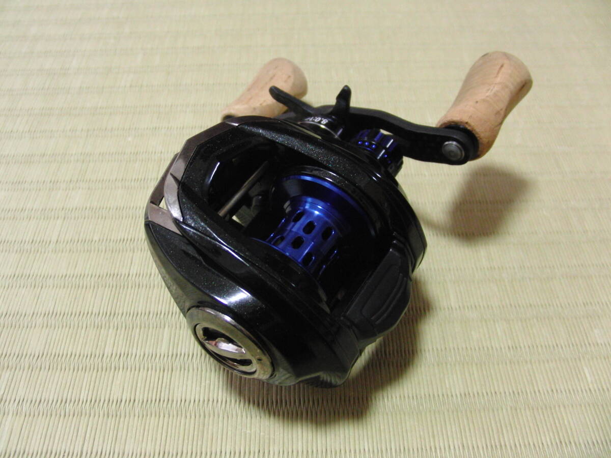 【中古美品】Abu Garcia REVO DEEZ8 右ハンドル_画像2