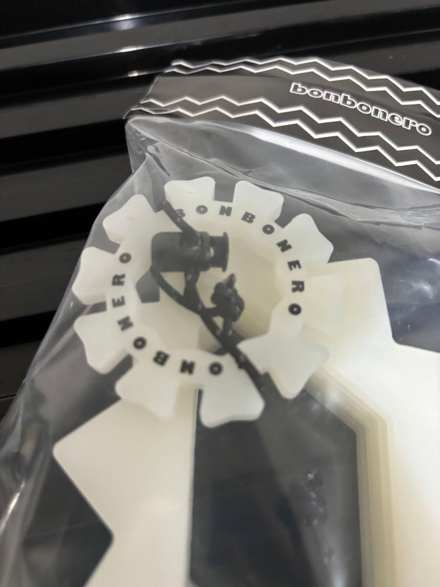 bonbonero ボンボネロ 蓄光ブルー 新品未開封|Yahoo!フリマ(旧 bonbonero ボンボネロ 蓄光ブルー 新品未開封|Yahoo!フリマ(旧