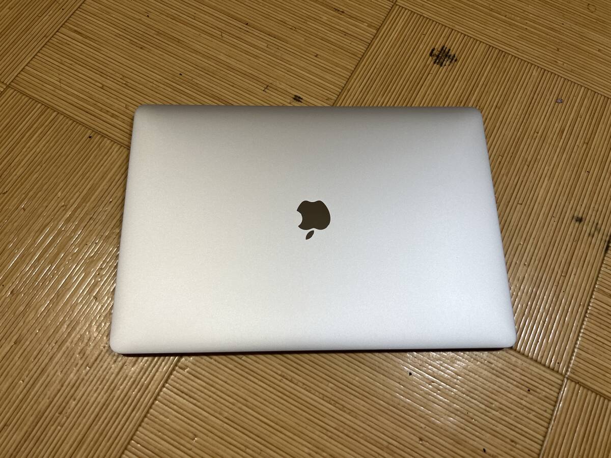 ジャンク Retina MacBook Pro 2018 A1990 001【返品・返金不可(保証無)】_画像3