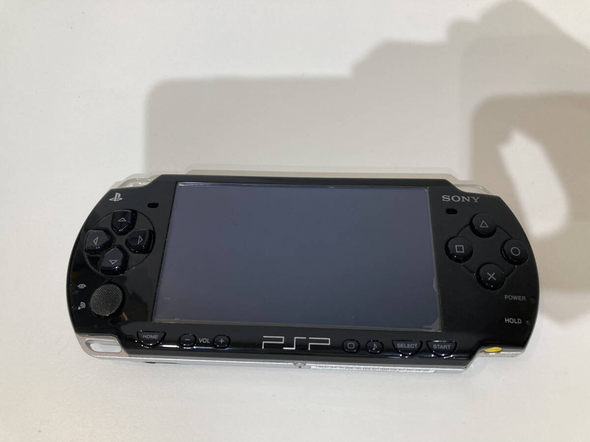 PSP プレイステーションポータブル PSP-2001 本体 ブラック ソフト付き クリアケース付き ジャンクの画像2
