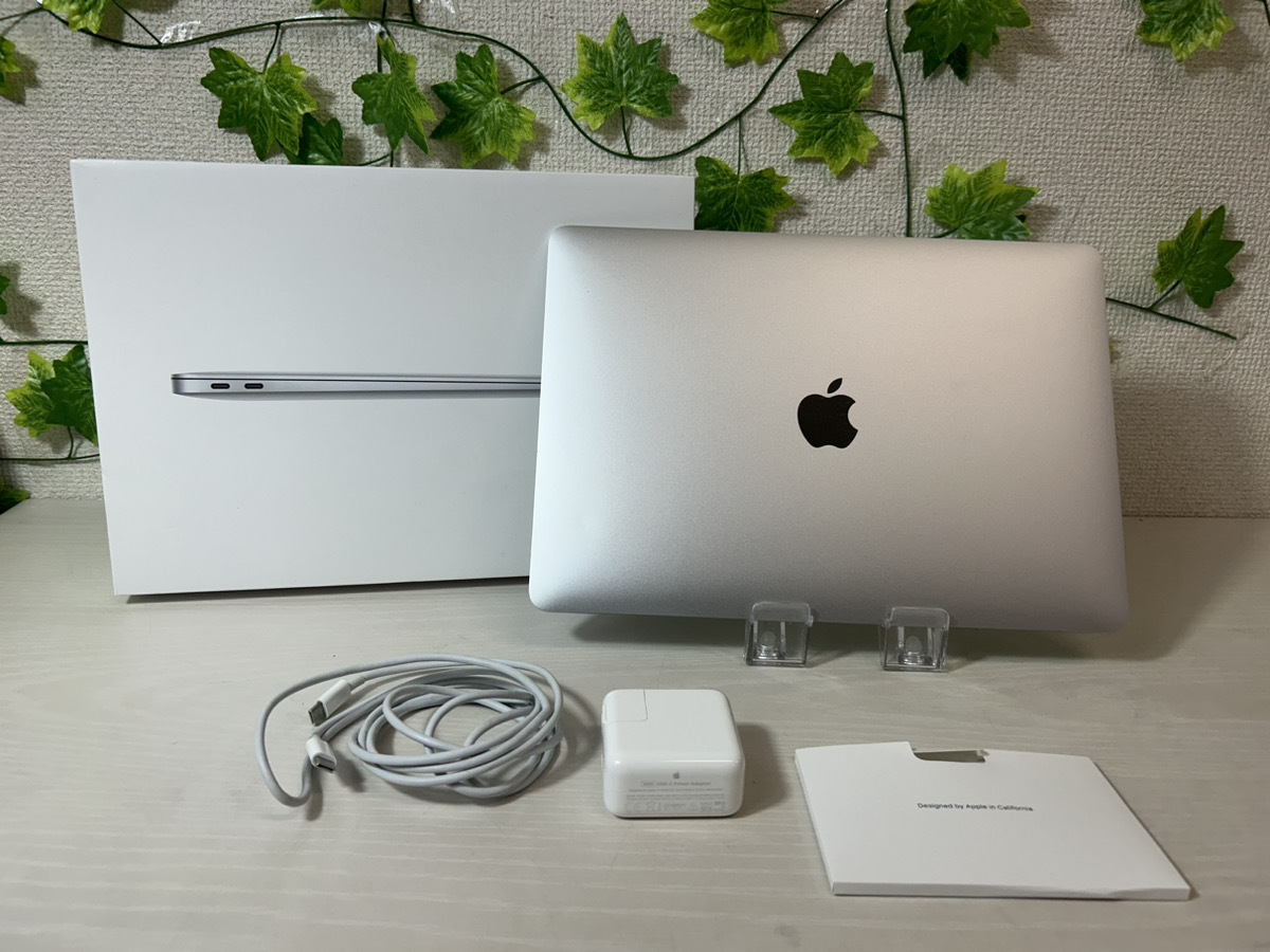 4022-03★１円スタート♪美品★MacBook Air13-inch Model No:A2337 8GB ユニファイドメモリ/256GB SSD/動作確認・初期化済み★_画像1