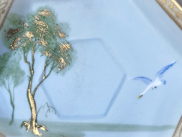 オールドノリタケ 中期輸出品 金盛装飾 白鷺飛翔 異国湖畔風景図 亀甲 モールド C&S カップ＆ソーサーの画像7