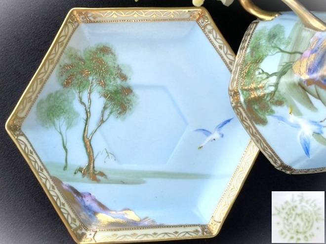 オールドノリタケ 中期輸出品 金盛装飾 白鷺飛翔 異国湖畔風景図 亀甲 モールド C&S カップ＆ソーサーの画像6