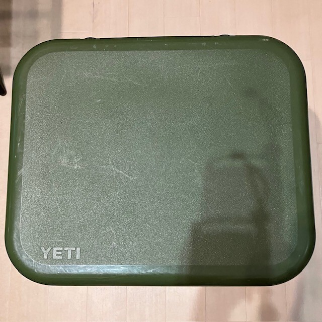 15049円 6/16迄【限定色】YETI Roadie 24 イエティ クーラー 15049円 6/16迄【限定色】YETI Roadie 24 イエティ クーラー