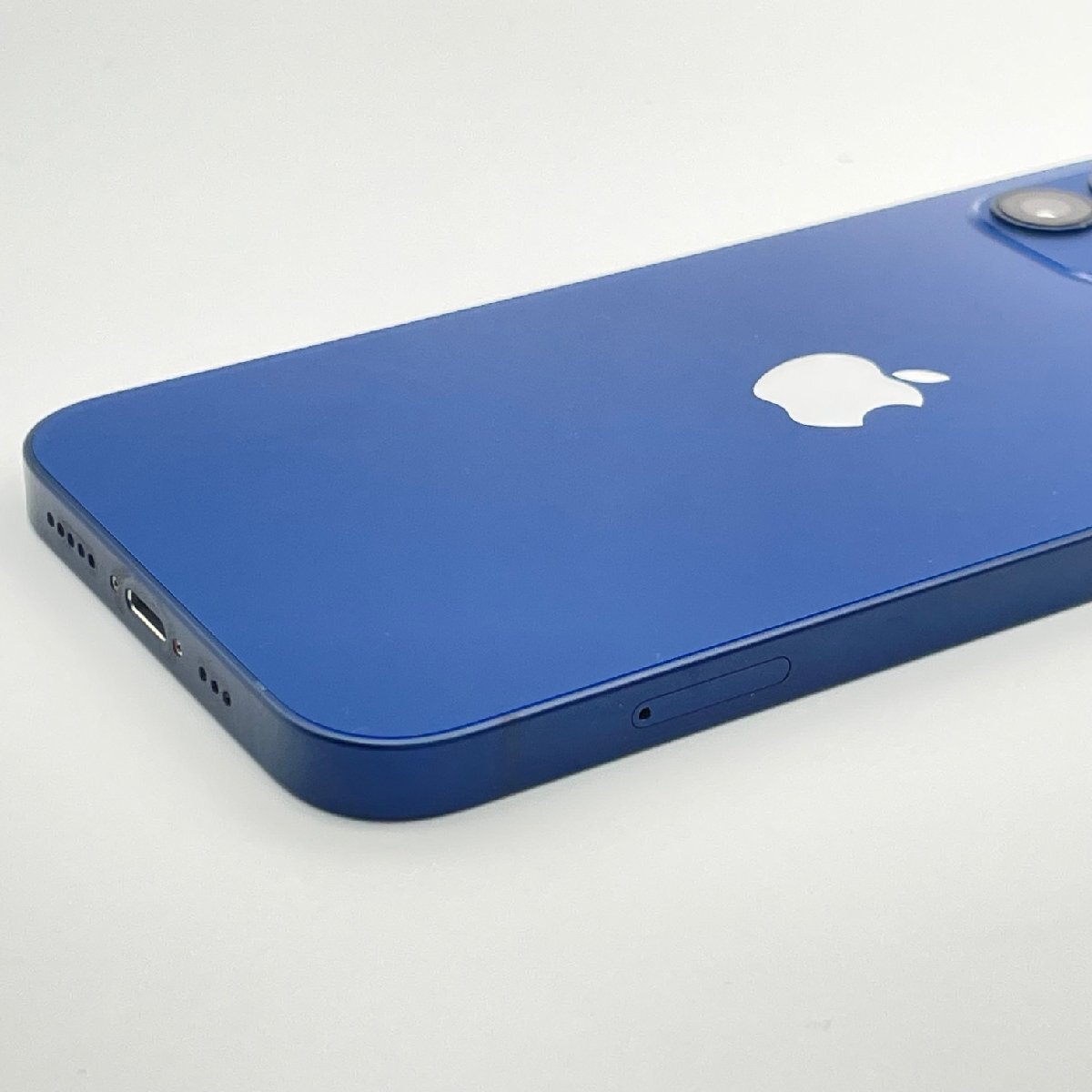中古品 Apple アップル iPhone 12 64GB ブルー SIMロック解除済み SIMフリー_画像6