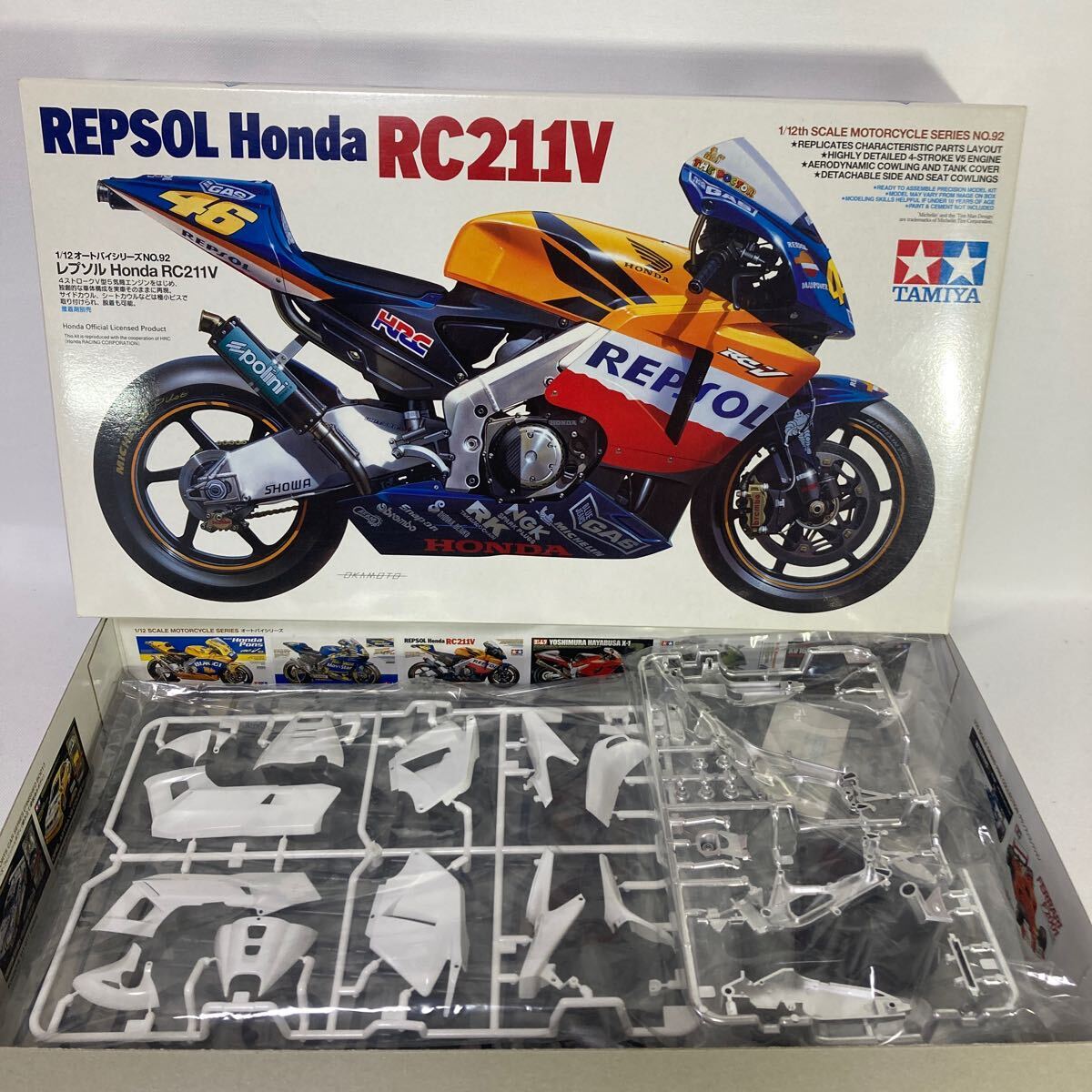  1/12 タミヤ REPSOL ホンダ RC211V 2002ロッシ チャンピオンマシン未組立 Honda TAMIYA _画像2