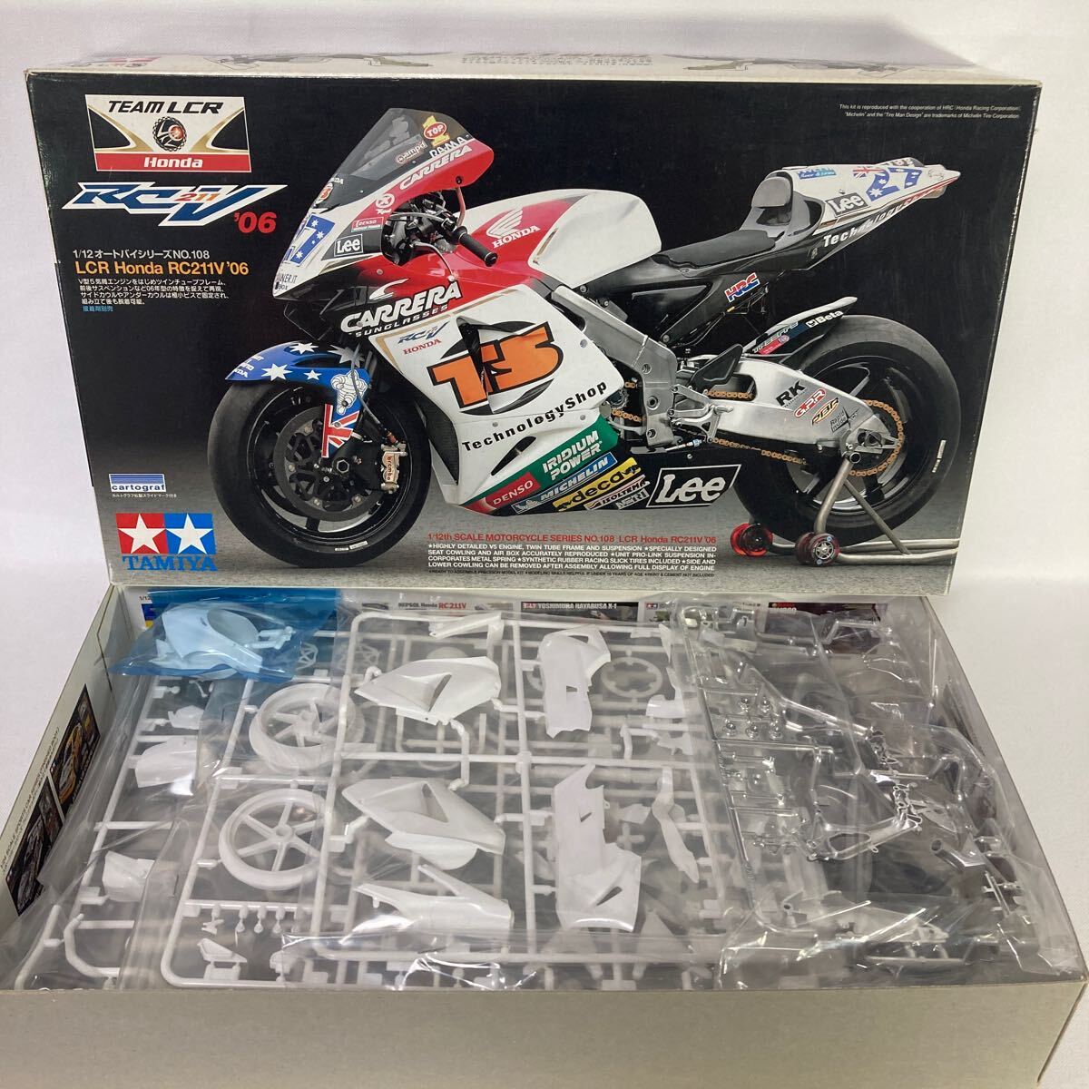 タミヤ 1/12 LCRHonda RC211V '06ケーシストーナーマシン　未制作品　　ホンダ _画像2