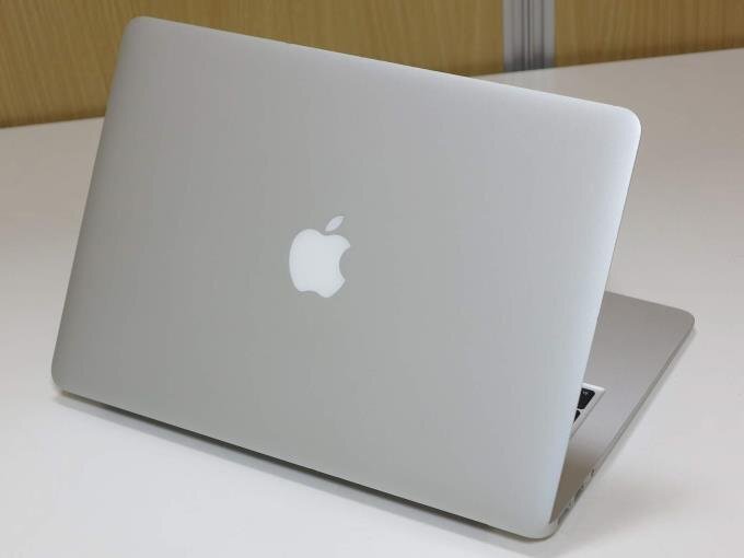 Dランク品（中古難有）MACノート MacBook Air 1600/13.3 MMGF2J/A_画像2