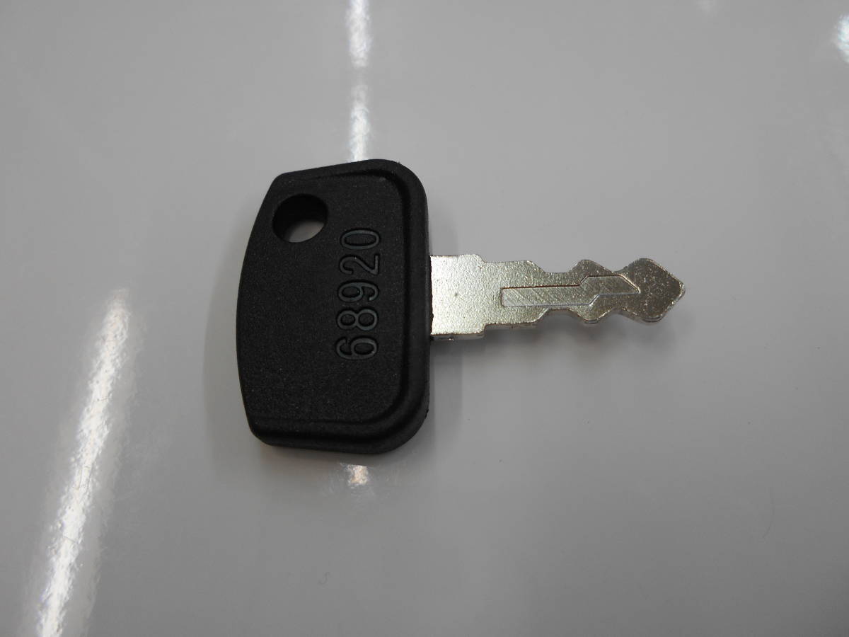 68920jg40a. Tt15pq ключ "i". Ключ Кубота. Ключ номер 1. Ключи номер 10