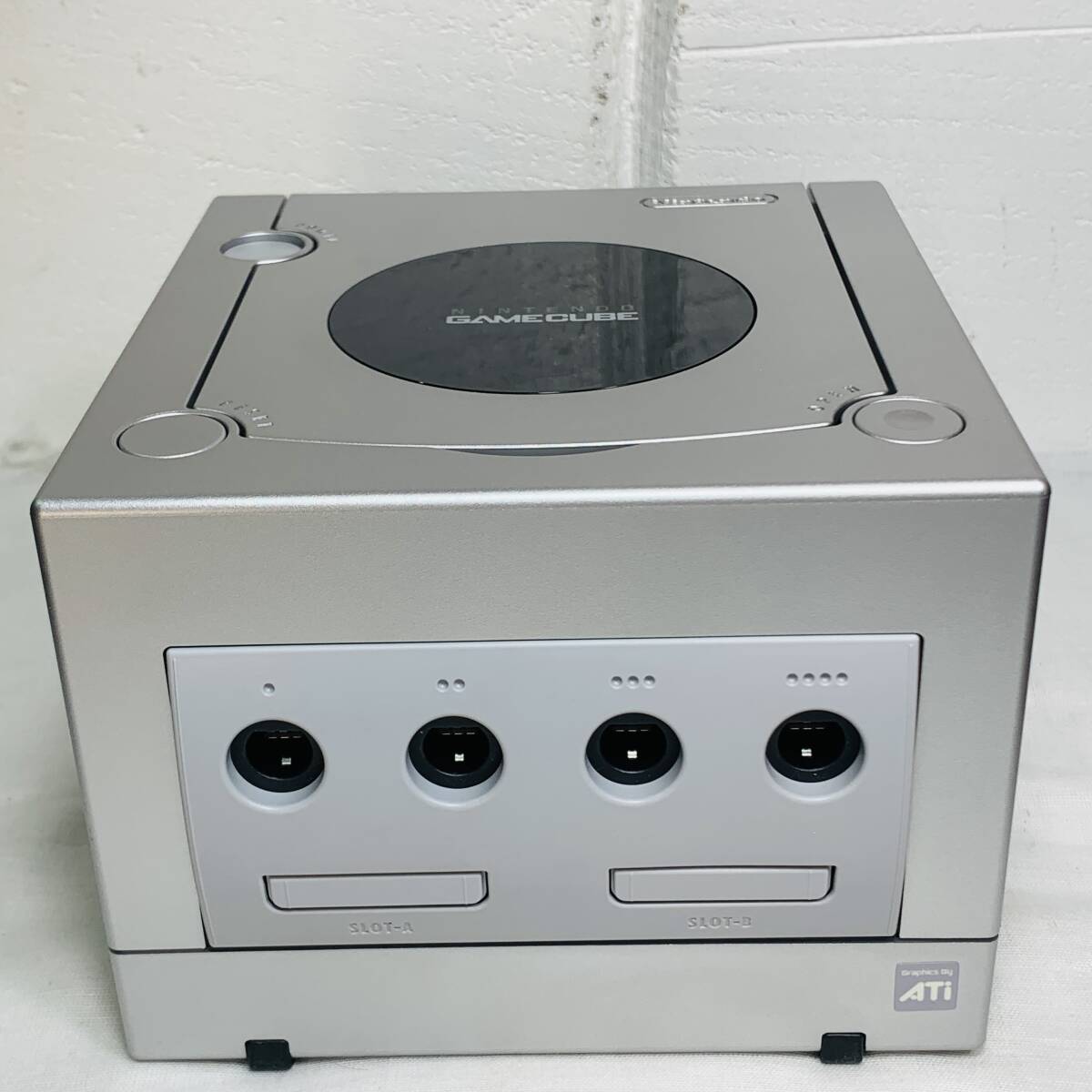 Nintendo GAMECUBE ニンテンドーゲームキューブ DOL-001（JPN） 本体 通電確認済み USED品 1円スタート 1円ショップ 1スタ_画像8