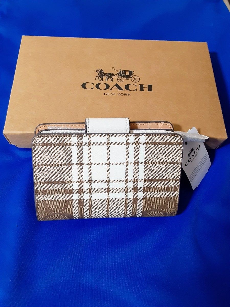 ★★新品未使用★★COACH二つ折り財布★★ブラウン&ホワイト×チェック柄★★