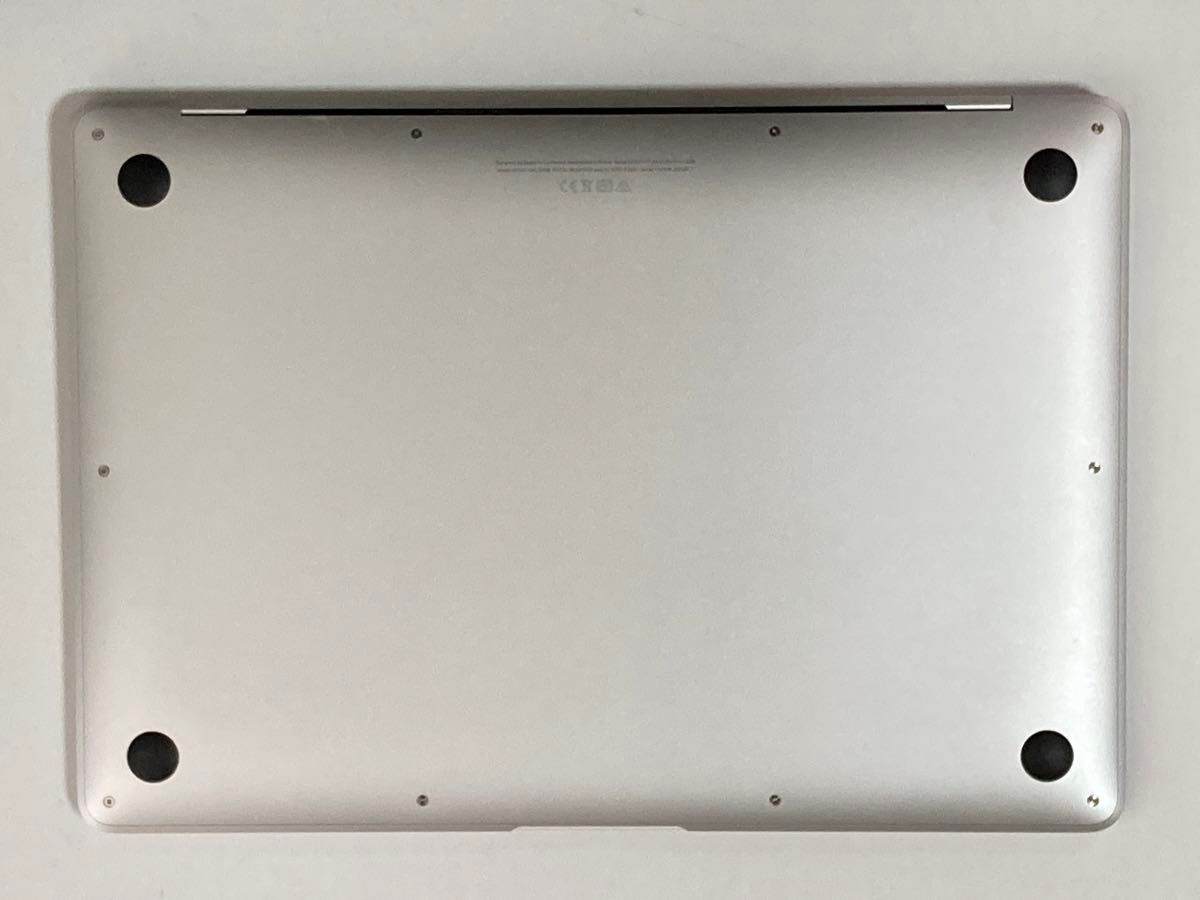 美品 MacBook Air 2020 M1 A2337 MGN63J/A 8GB/256GB シルバー