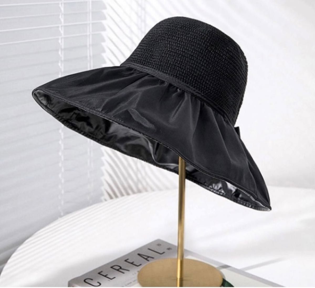 レディースハット　つば広　ブラック　UVカット　折りたたみ可　バックリボン 紫外線対策 麦わら帽子