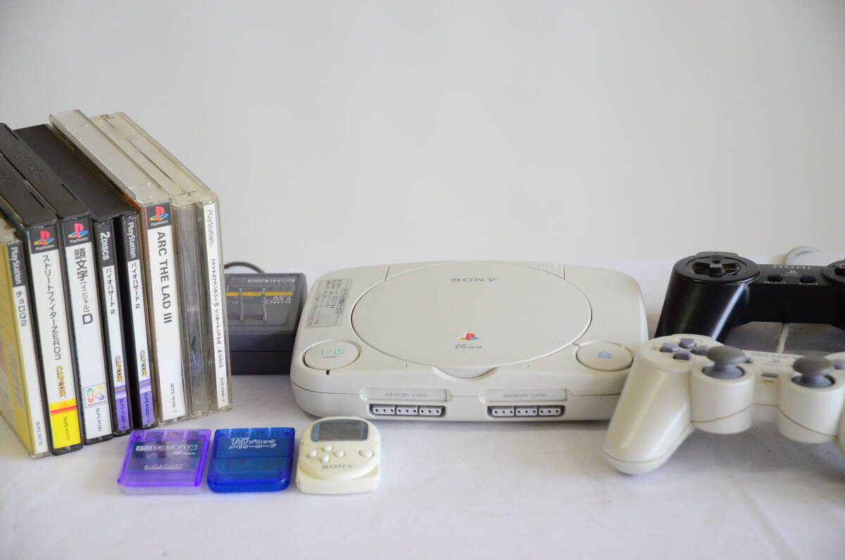 PS one プレイステーション 本体 SCPH-100 ソフト7点付き 動作品 中古_画像1