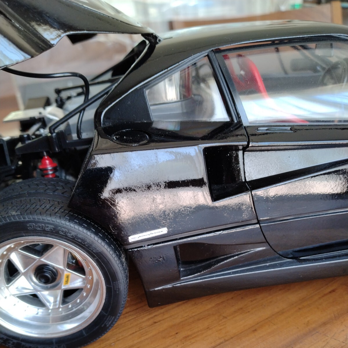 フジミ (京商) FUJIMI 1/12 Ferrari F40 BlackStar 1987 ダイキャストモデル ブラック 完成品 (素人作製) フェラーリ ブラックスター_一番塗装状態の悪い箇所