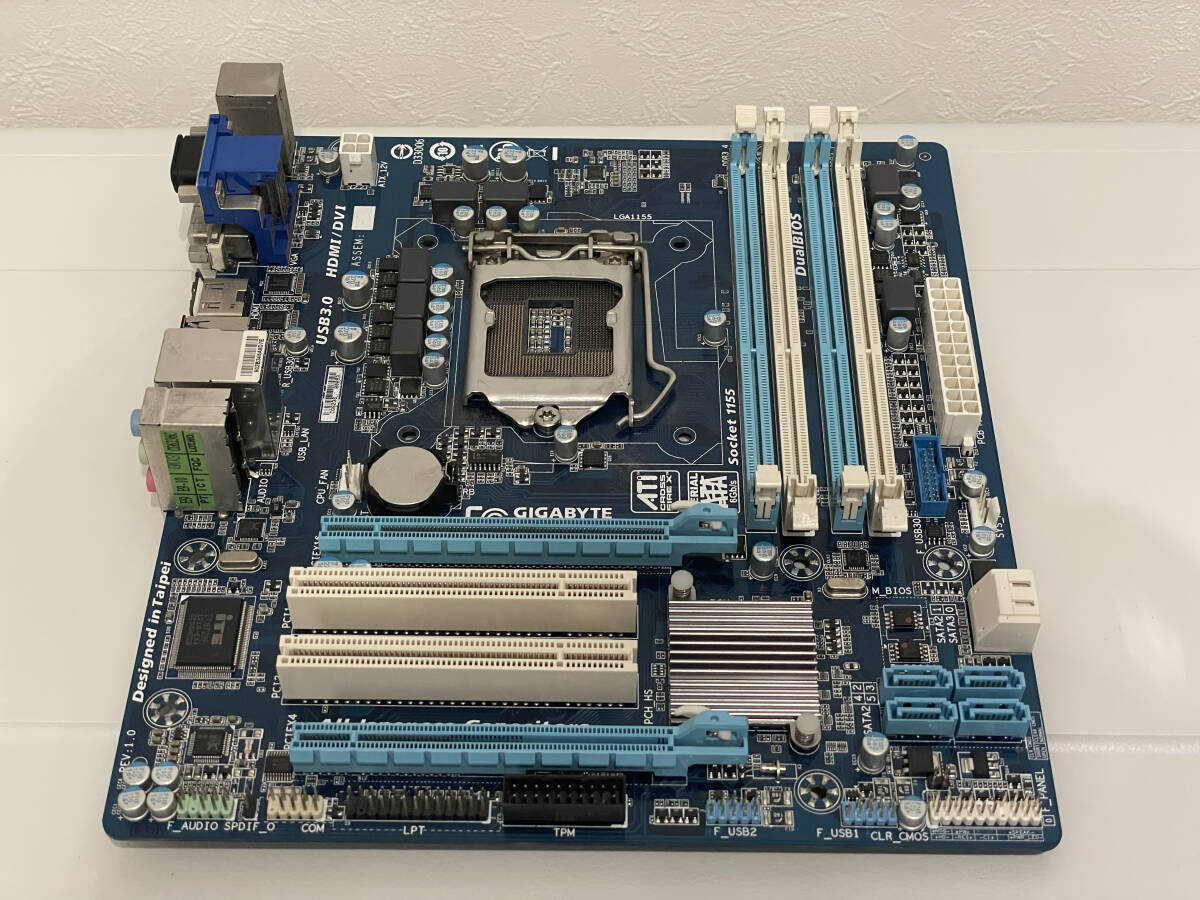 【美品】GIGABYTE GA-B75M-D3Hの画像1